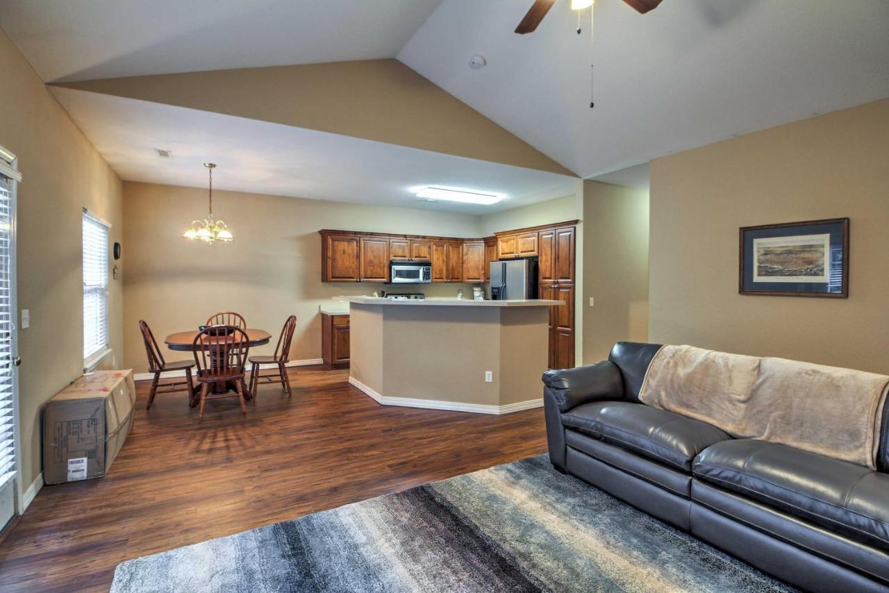 Branson Home With Deck Walk To The Strip And Creek! ภายนอก รูปภาพ