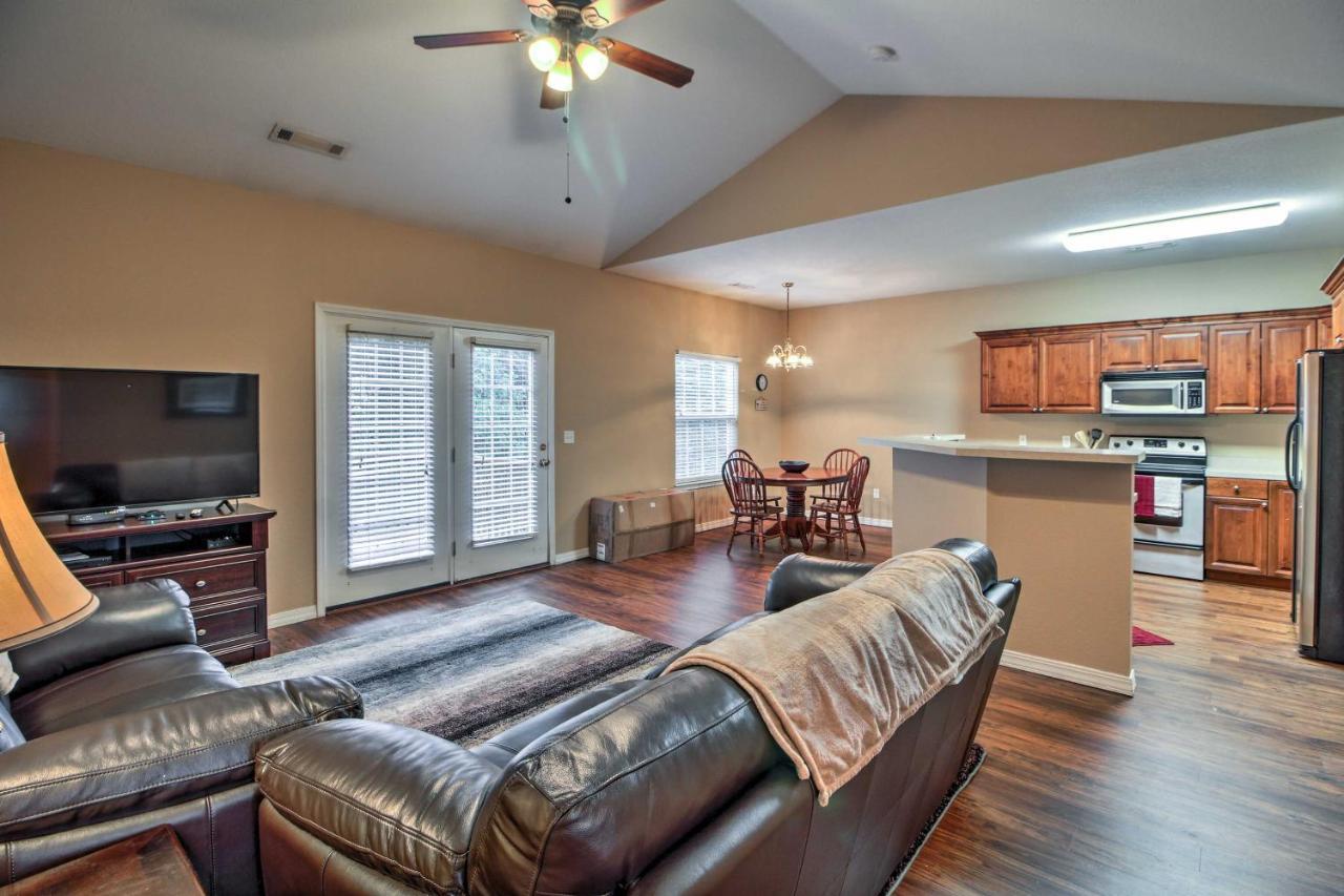 Branson Home With Deck Walk To The Strip And Creek! ภายนอก รูปภาพ